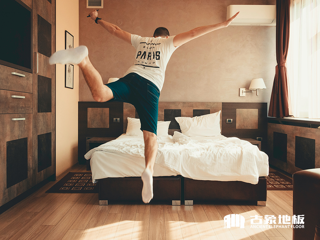 打造舒適的睡眠環(huán)境就鋪實木地板