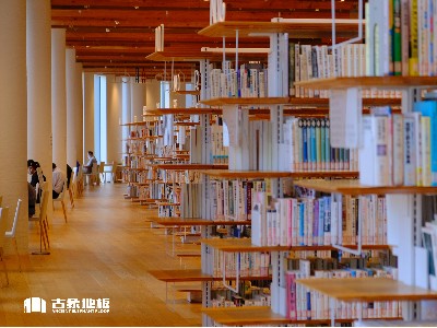圖書(shū)館鋪設(shè)強(qiáng)化地板好在哪里