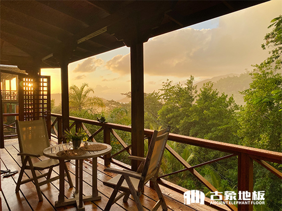 陽(yáng)臺(tái)地面鋪什么好